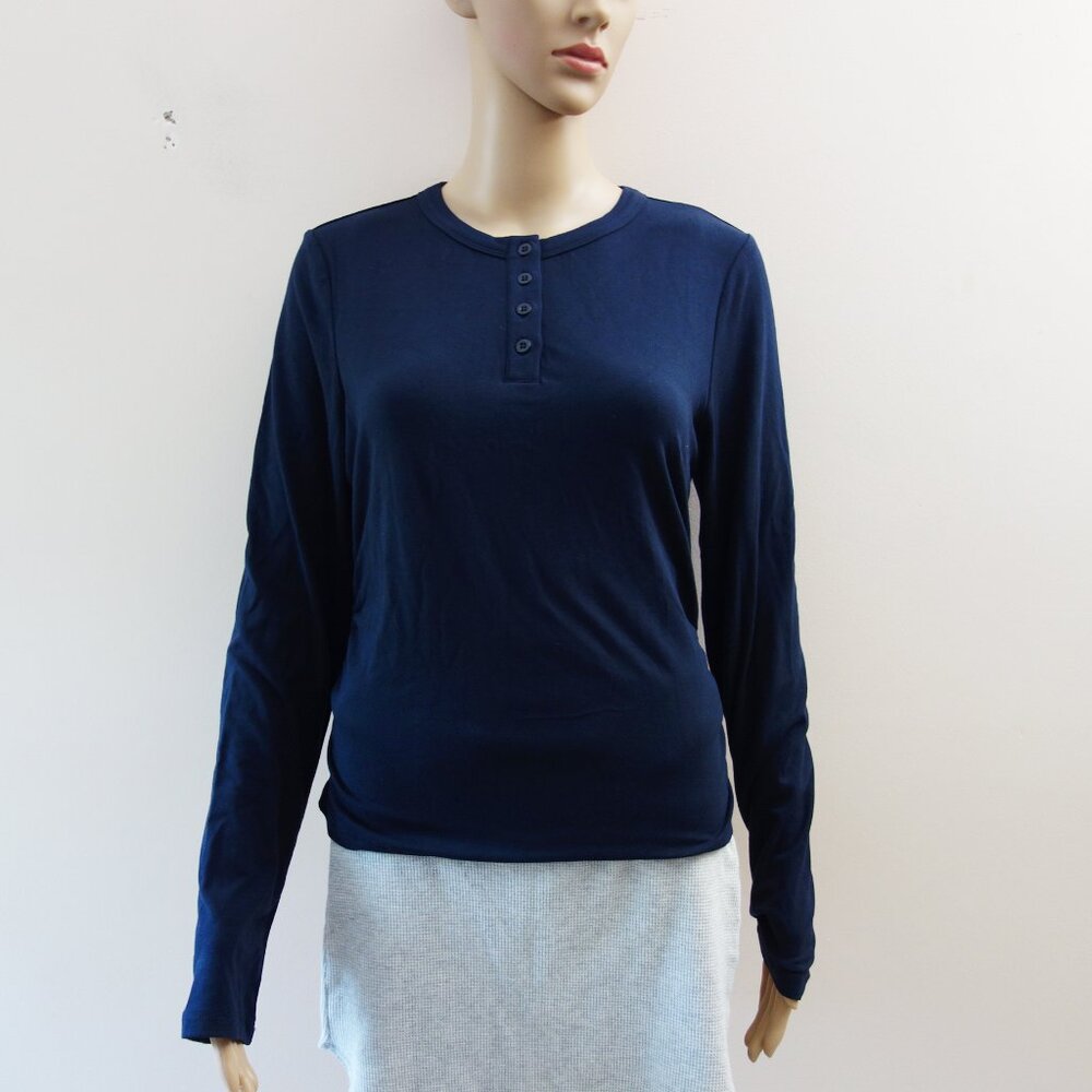 Trendy Queen Crew neck Button Front Ruched Long Sleeve Top Navy (L) NWT!